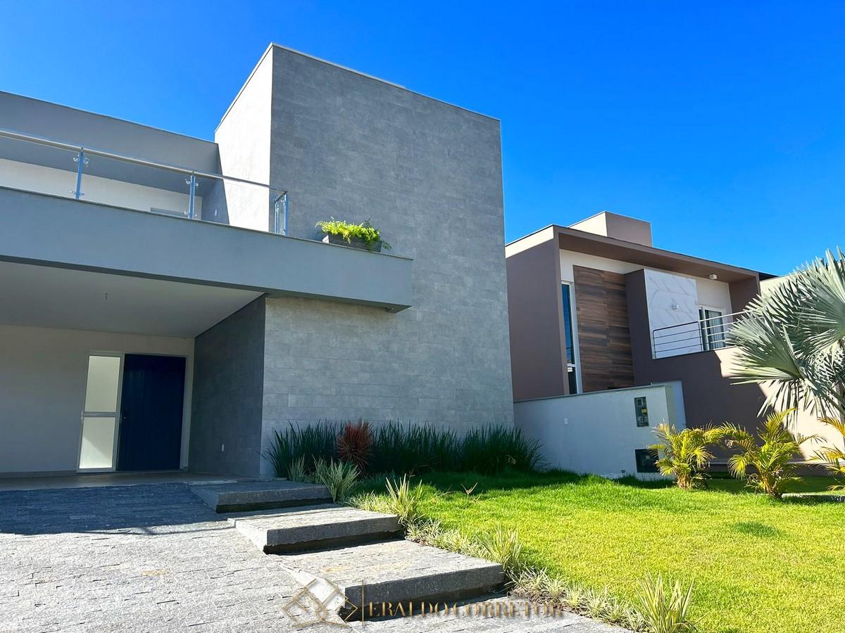 Casa para Venda, em Florian�polis, bairro Ingleses do Rio Vermelho, 4 dormit�rios, 1 banheiro, 4 su�tes, 4 vagas