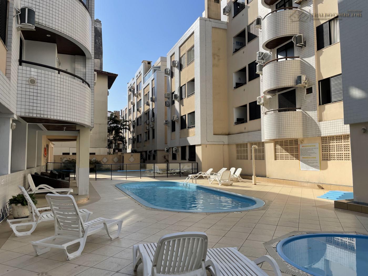 Apartamento para Venda, em Florian�polis, bairro Ingleses do Rio Vermelho, 2 dormit�rios, 2 banheiros, 1 su�te, 1 vaga