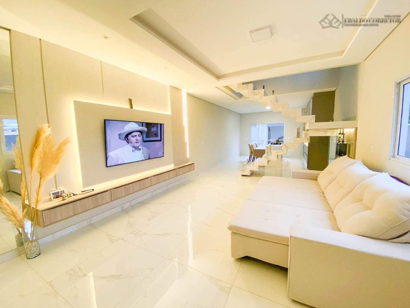 Casa para Venda, em Florian�polis, bairro Ingleses do Rio Vermelho, 3 dormit�rios, 2 banheiros, 1 su�te, 2 vagas