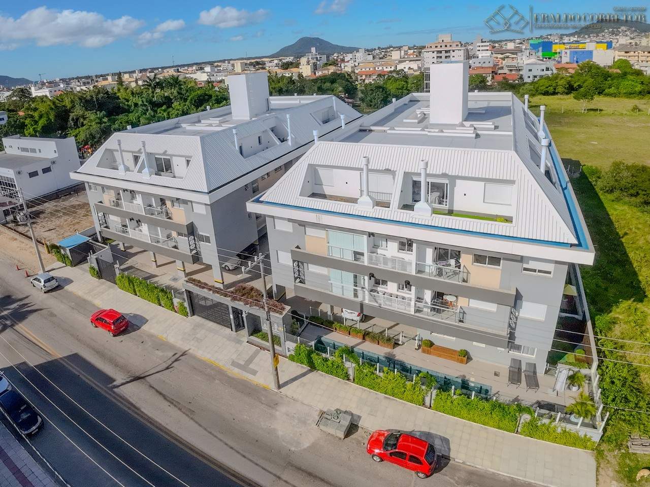 Apartamento para Venda, em Florian�polis, bairro Ingleses do Rio Vermelho, 2 dormit�rios, 1 banheiro, 1 su�te, 1 vaga