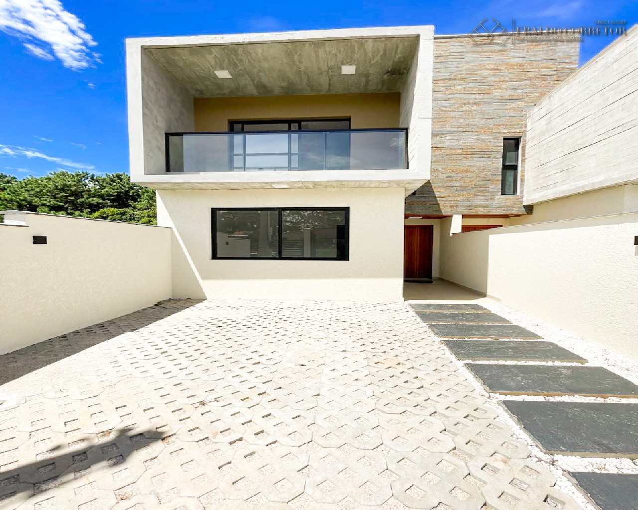 Casa para Venda, em Florian�polis, bairro S�o Jo�o do Rio Vermelho, 2 dormit�rios, 2 banheiros, 1 su�te, 1 vaga