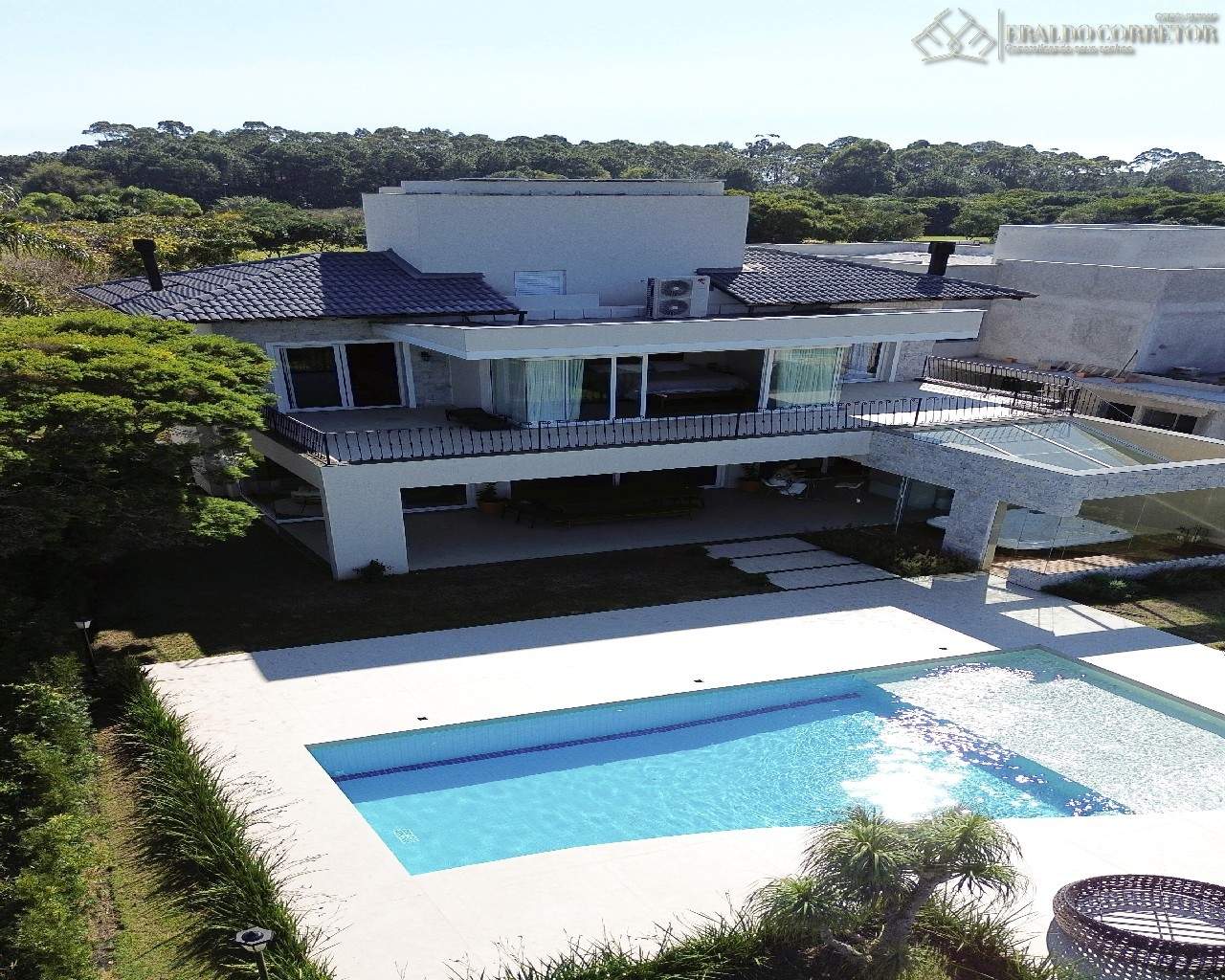 Casa para Venda, em Florian�polis, bairro Ingleses do Rio Vermelho, 4 dormit�rios, 5 banheiros, 3 su�tes