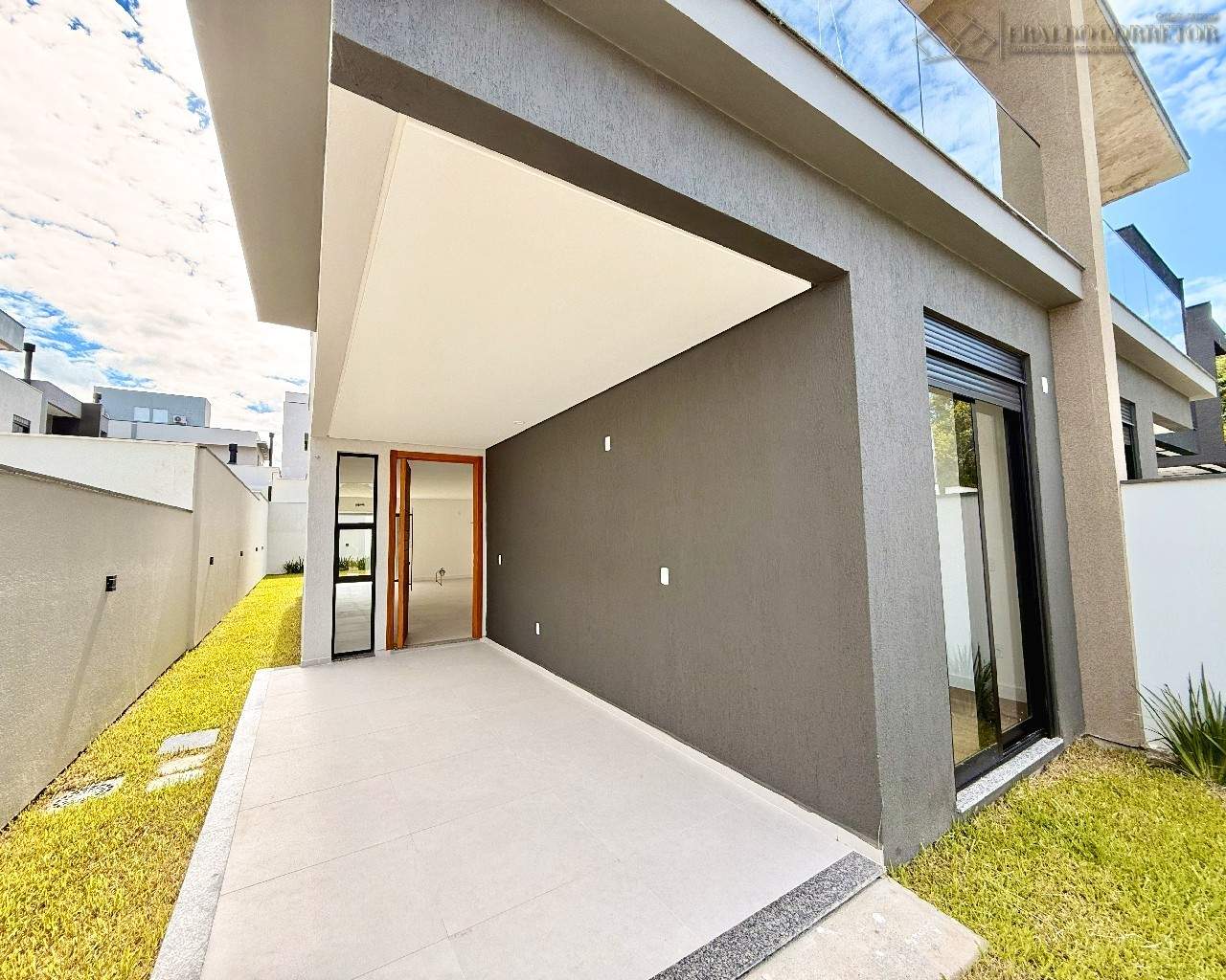 Casa para Venda, em Florian�polis, bairro Ingleses do Rio Vermelho, 4 dormit�rios, 4 banheiros, 3 su�tes, 3 vagas