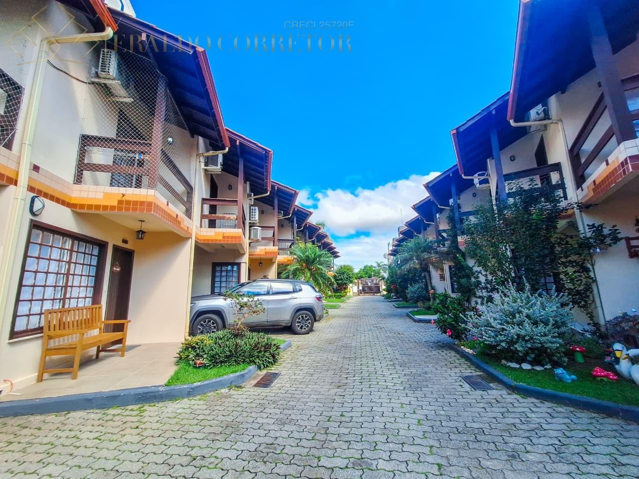 Casa para Venda, em Florian�polis, bairro Ingleses do Rio Vermelho, 3 dormit�rios, 2 banheiros