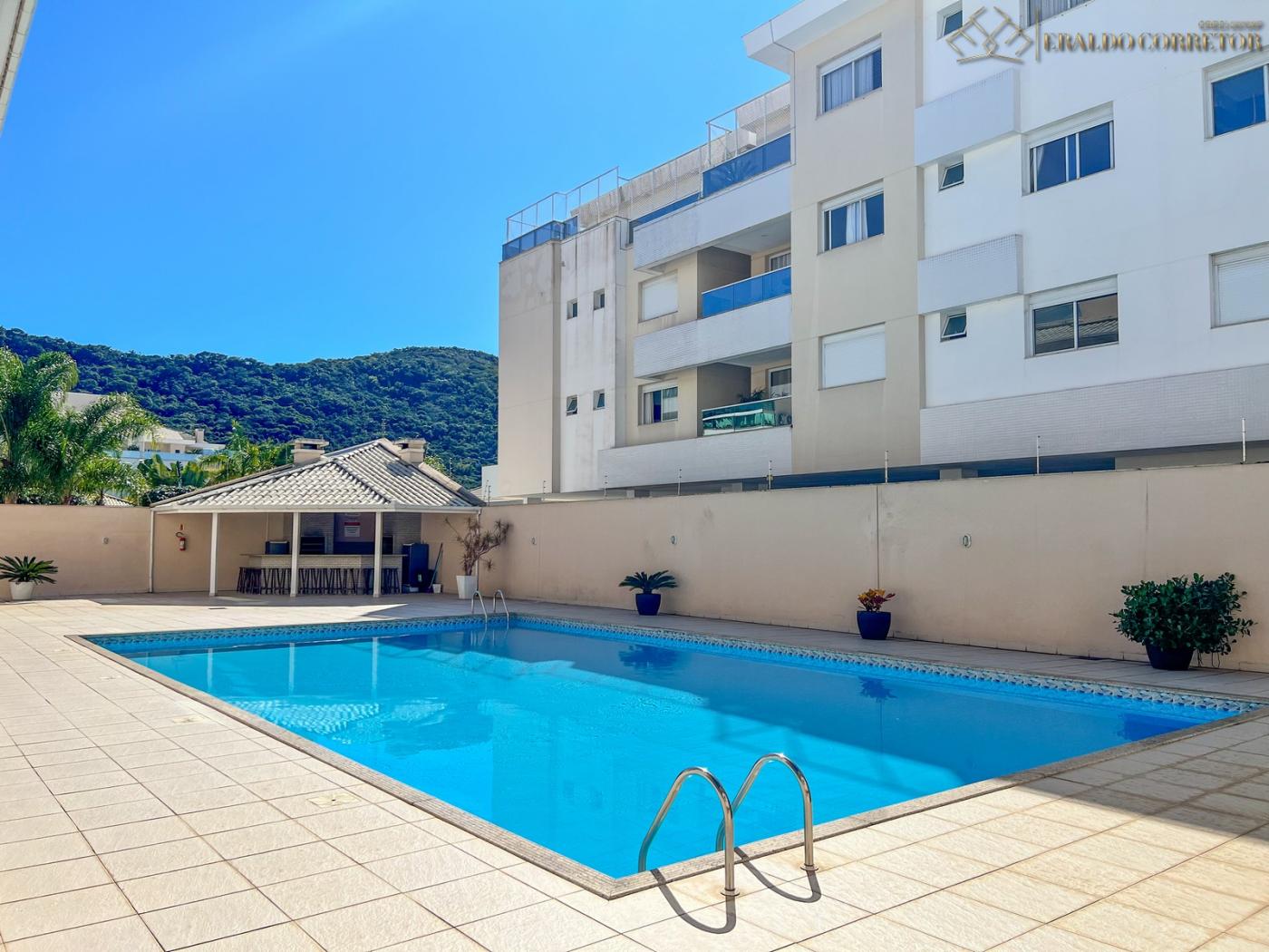 Cobertura para Venda, em Florian�polis, bairro Ingleses do Rio Vermelho, 4 dormit�rios, 3 banheiros, 2 su�tes, 2 vagas